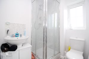 En-suite- click for photo gallery